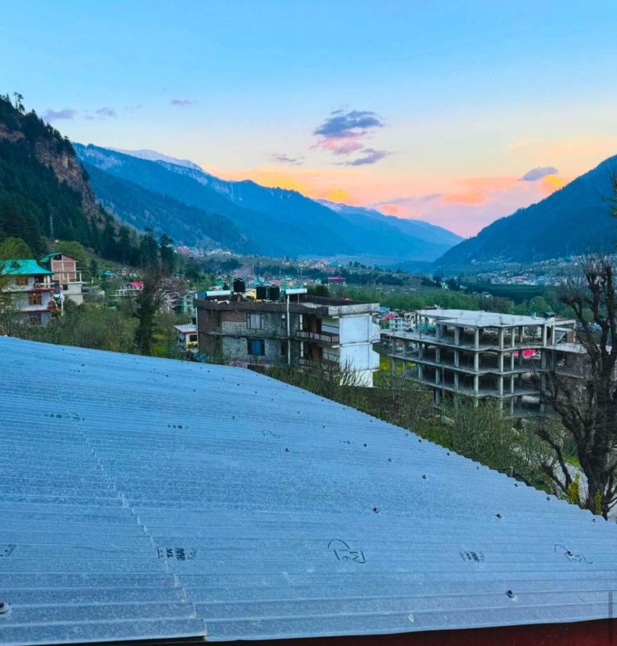Hotel Himachal Heights Manāli Dış mekan fotoğraf